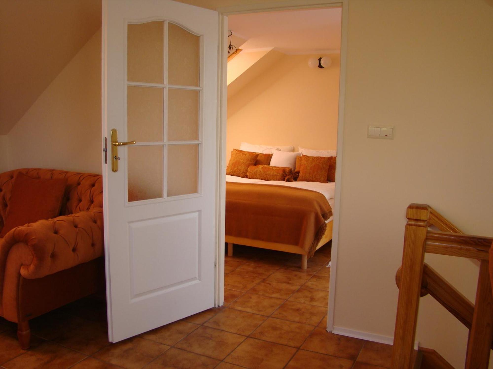 Bobrowa Dolina Bed & Breakfast Ryn  Rom bilde